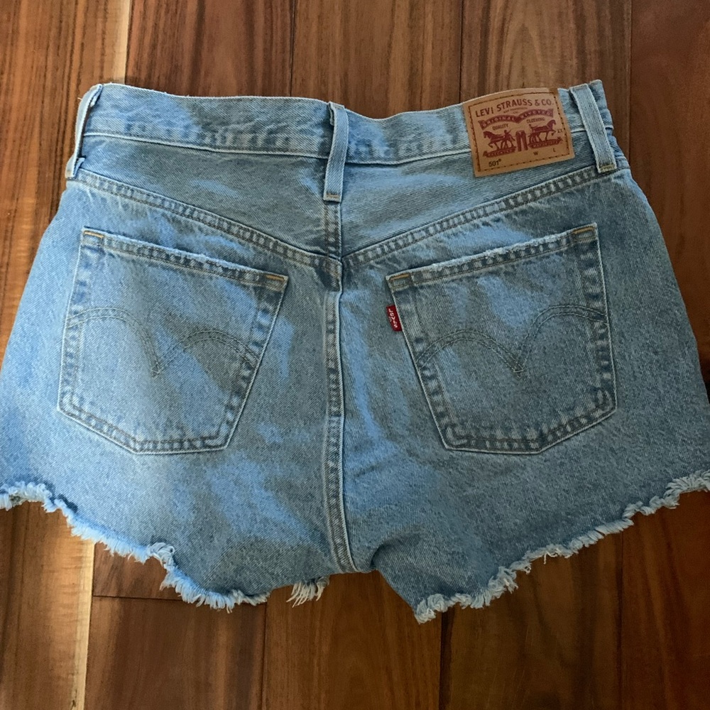 Brand new 501 Levi high waisted shorts - Picture 2 of 4